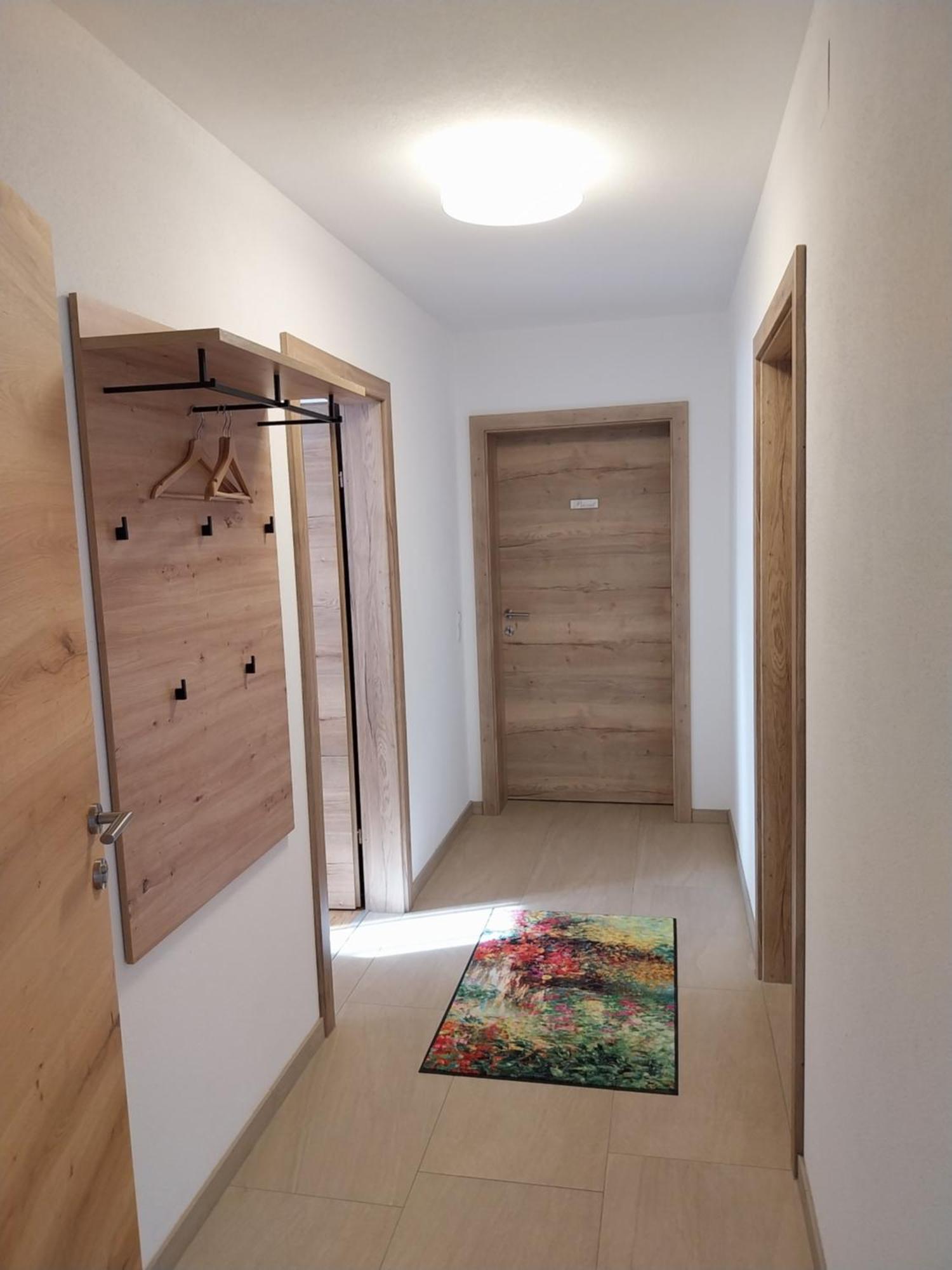 Apart Anna Mayrhofen Luaran gambar